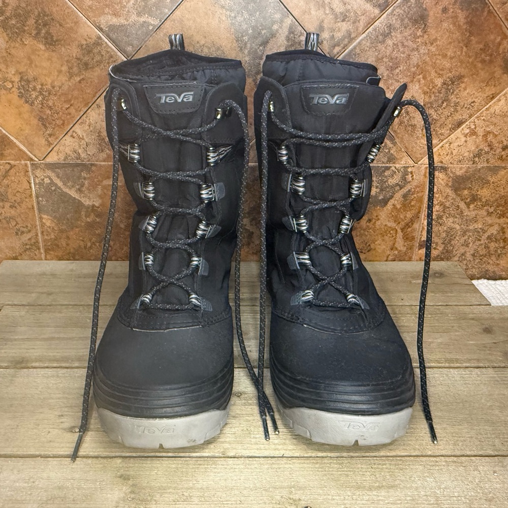 Teva Chair 5 3 waterproof boots